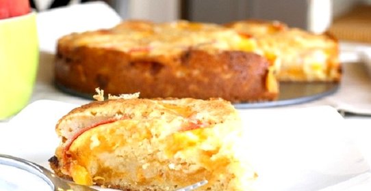 Персиковый пирог в мультиварке