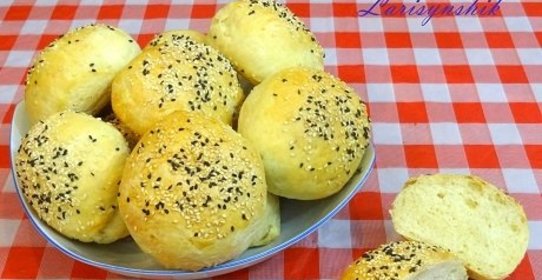 Хлебные булочки с кунжутом
