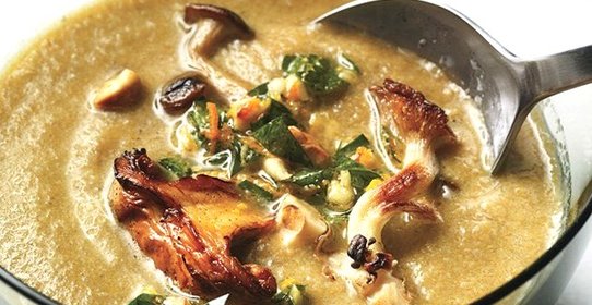 Грибной суп с соусом гремолата