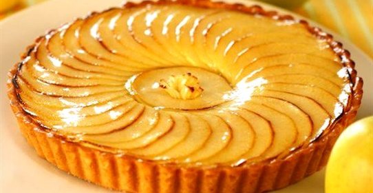 Яблочный пирог с абрикосовым джемом