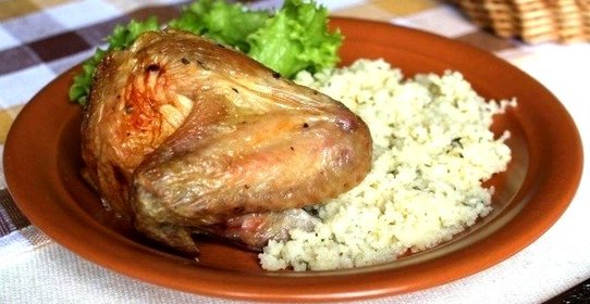 Курица на бутылке