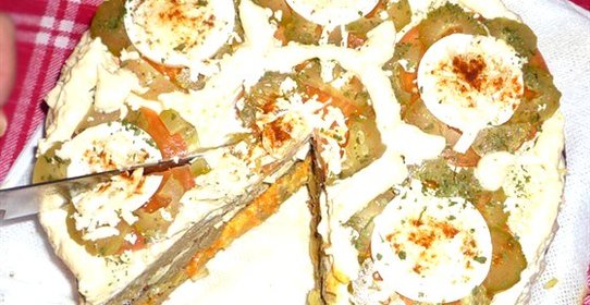 Торт из печени с двумя разными начинками