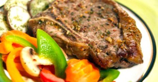 Телятина с соусом из белого вина и петрушки