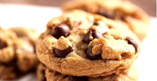 Печенье с кусочками шоколада-каплями