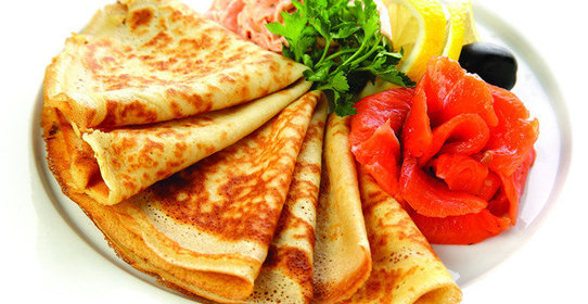 Блинчики с лососем