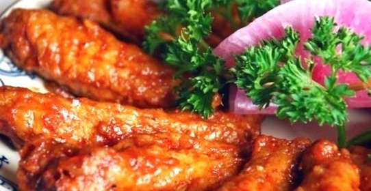 Куриные крылышки с аджикой в мультиварке