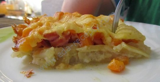 Картофель с сосиской в духовке