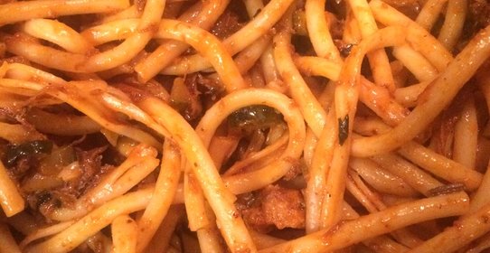 Макароны с тушенкой