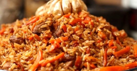 Плов из бурого риса со свининой