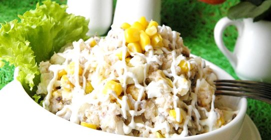 Салат с консервированной рыбой