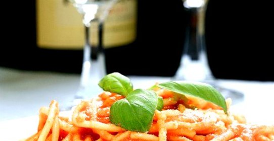 Паста с острым томатным соусом