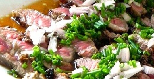 Стейк с понзу и грибным маслом