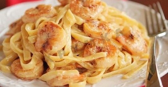 Паста с креветками Фетучини в сливочном соусе