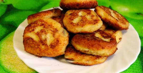 Оладьи из картофельного пюре с творогом
