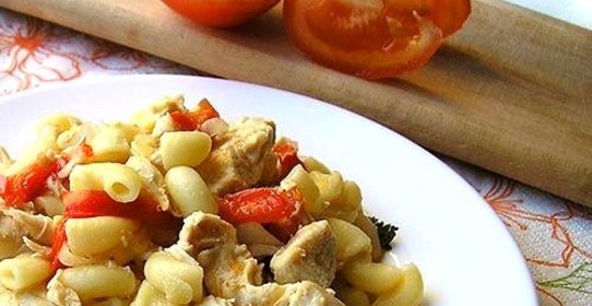 Рожки с курицей в мультиварке