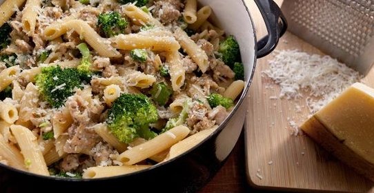 Паста с индейкой и брокколи