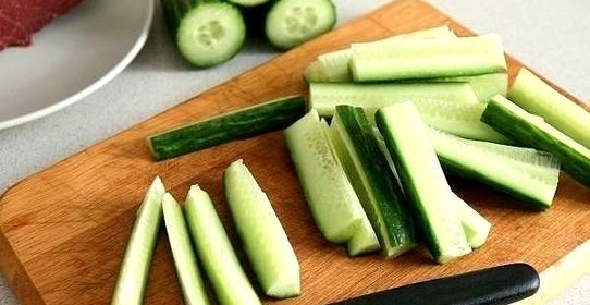 Огурцы с мясом по‑корейски