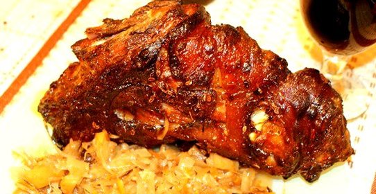 Свиная рулька по‑чешски