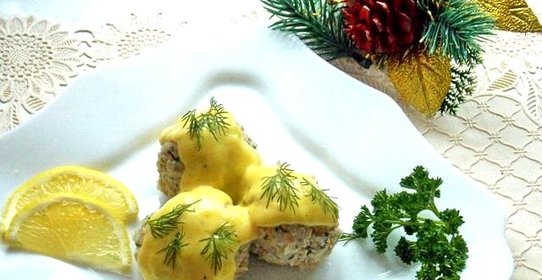 Тефтели в желтково-лимонном соусе