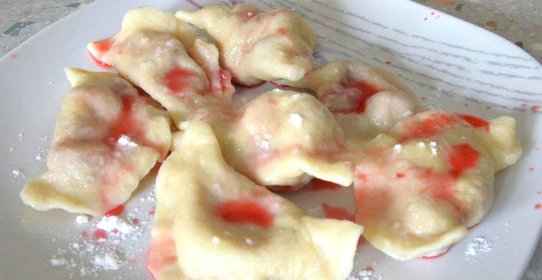 Вареники с вишней на пару