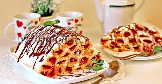 Блинный торт с вишней