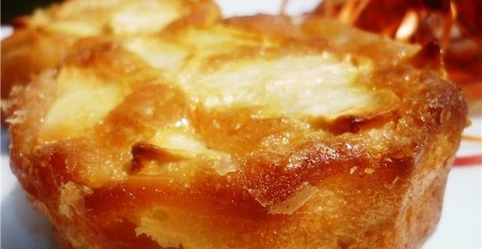 Яблочный пирог от леди, которая продает яблоки на авеню де Бретейль