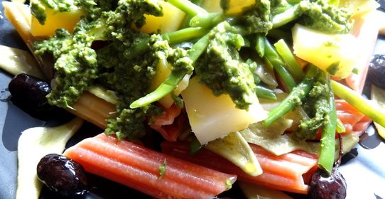 Лигурийская паста тренетте с песто и овощами