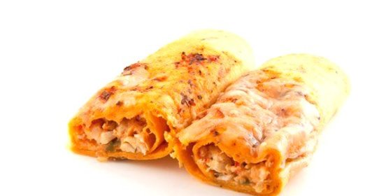 Запеченные куриные энчиладос под сыром