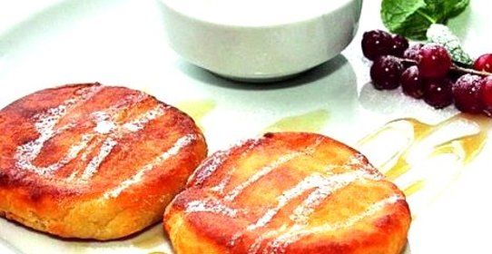 Сырники с кленовым сиропом