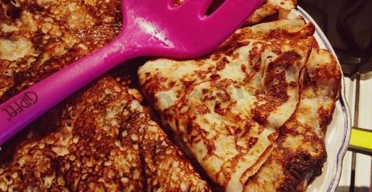 Нежные блинчики на прокисшем кефире и йогурте