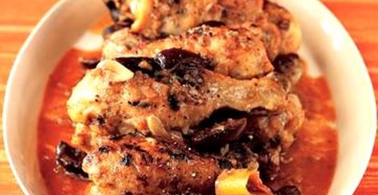 Курица с маслинами и апельсиновой цедрой