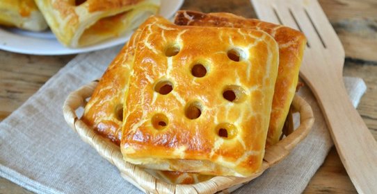 Слойки из бездрожжевого теста