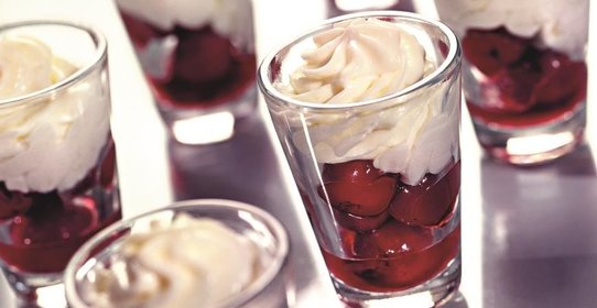 Вишнево-сливочный десерт