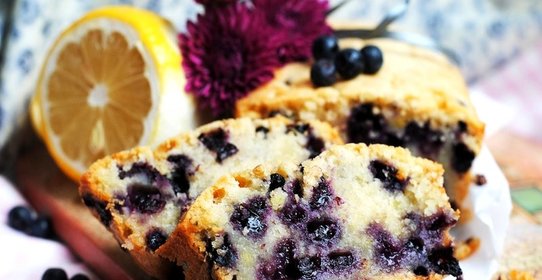 Черничный пирог в мультиварке