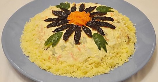 Салат курица морковь с черносливом