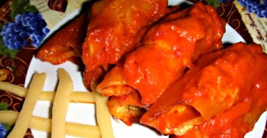 Каннеллони под томатным соусом