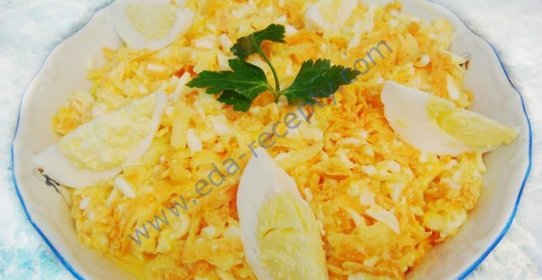 Салат с дайконом и яйцом