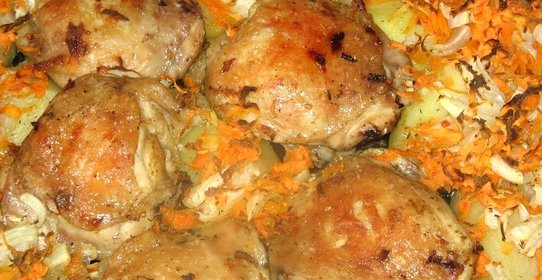 Бедра куриные в духовке с картошкой