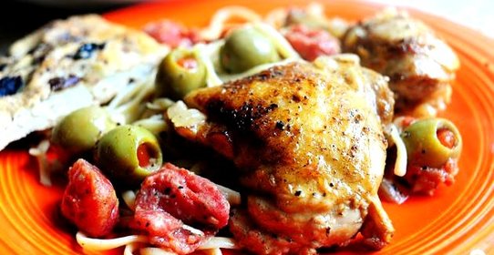 Курица с оливками