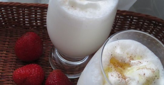 Коктейль из мороженого с корицей и имбирем