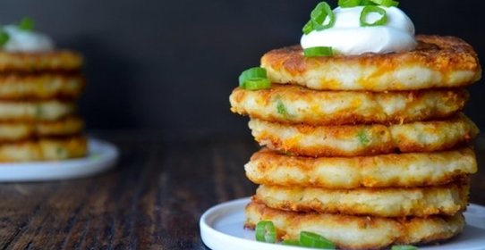 Картофельные оладьи с луком