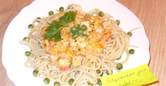 Паста с семгой и крабовыми палочками