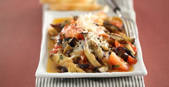 Жареные баклажаны с помидорами