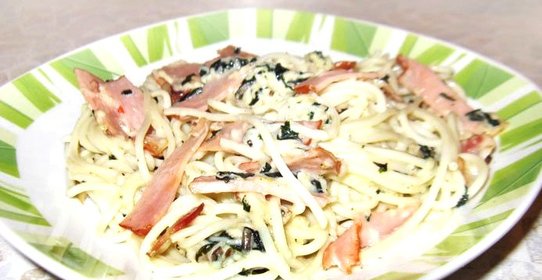 Спагетти карбонара со сливочным соусом