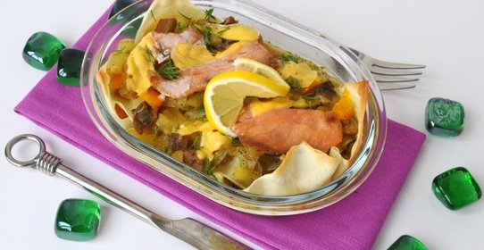 Открытая лазанья с цукини и копченым лососем