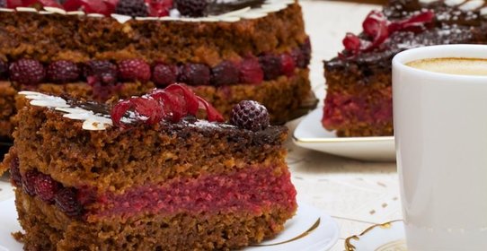 Постный малиновый торт