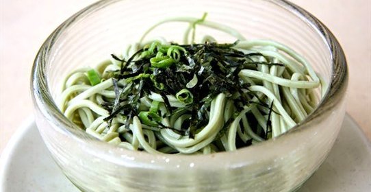 Лапша соба с соево-цитрусовым соусом