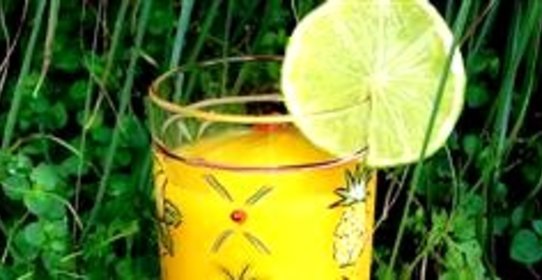 Коктейль из манго и лайма