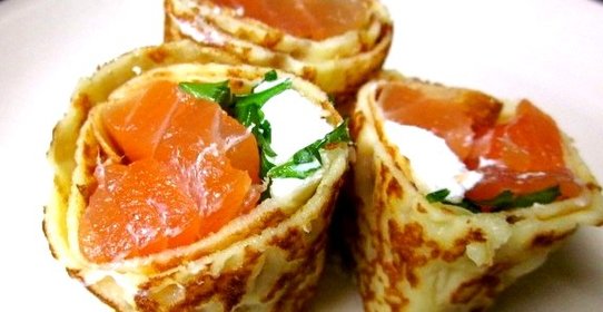 Блины с семгой и сливочным сыром