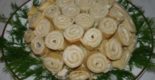 Салат Букет с сырными блинчиками